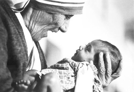 How Mothers Can Change the World: 7 Ways From Mother Teresa